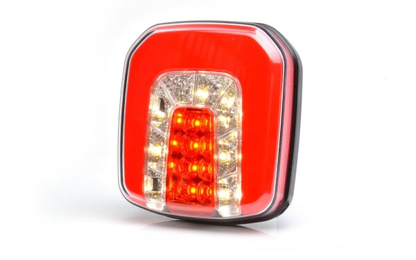 LED Rückleuchte (L/R) 102 x 108mm (3 Funktionen) LKW Anhänger Wohnwagen